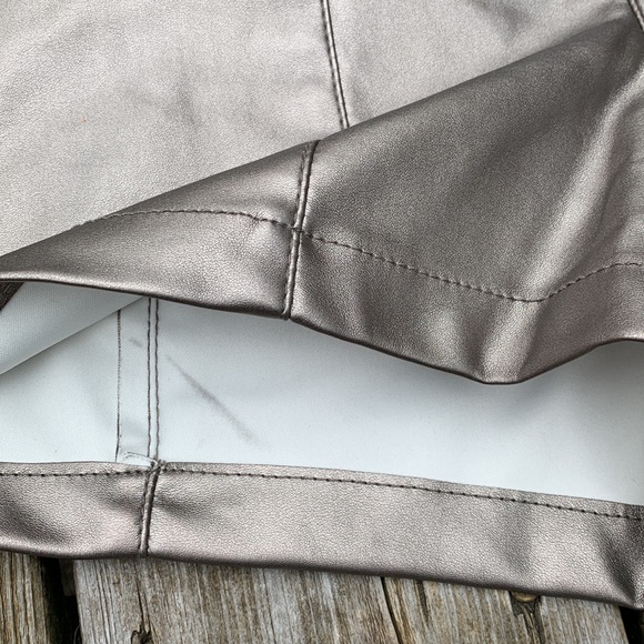 ASOS ⎮ Metallic faux leather shorts - Picture 6 of 8